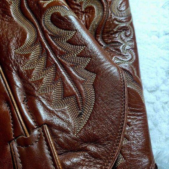 JUSTIN STYLE BOOTS Size 7 Color Brown.Used - Picture 7 of 10